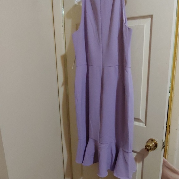 Dress - Picture 5 of 5